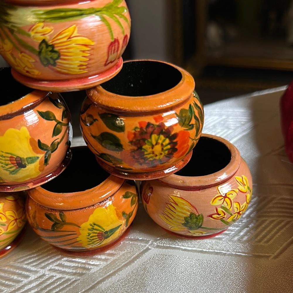 Hand-Painted Floral Napkin Rings Set - Picture 5 of 6